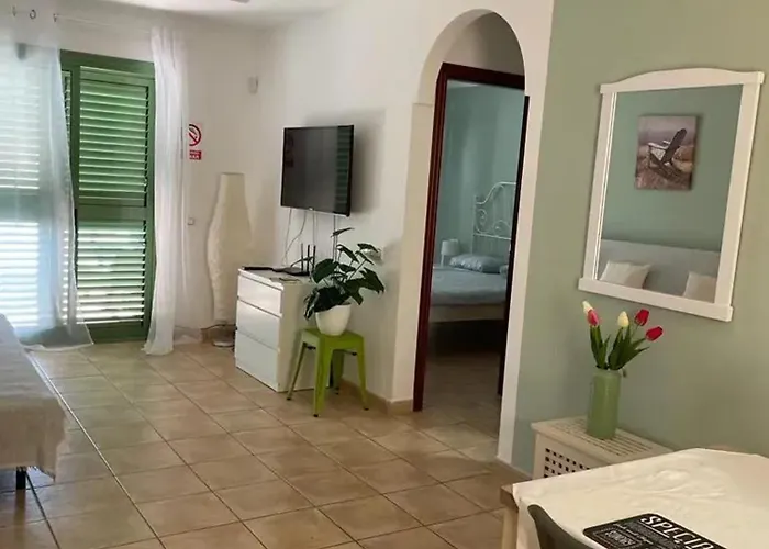 Modern In 60m² With Shared Pool דירה קלטה דה פוסטה